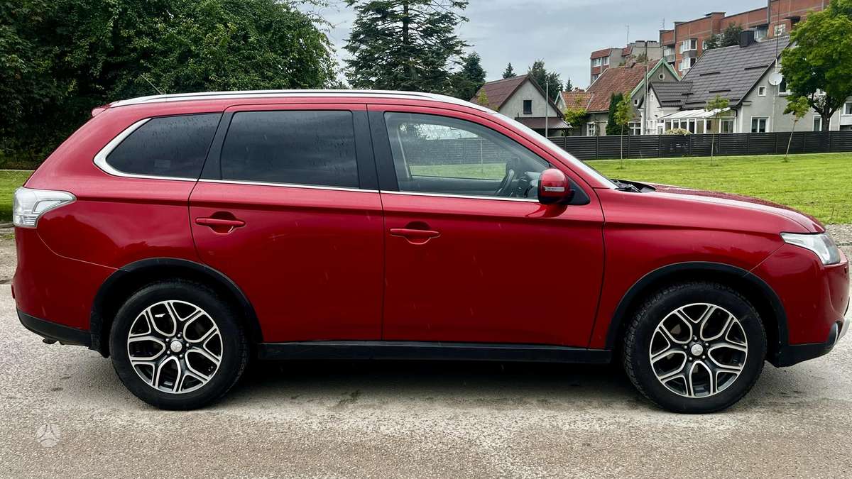 Mitsubishi Outlander - 8