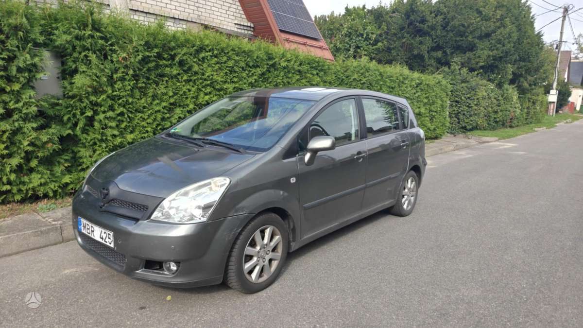Toyota Corolla Verso - 1