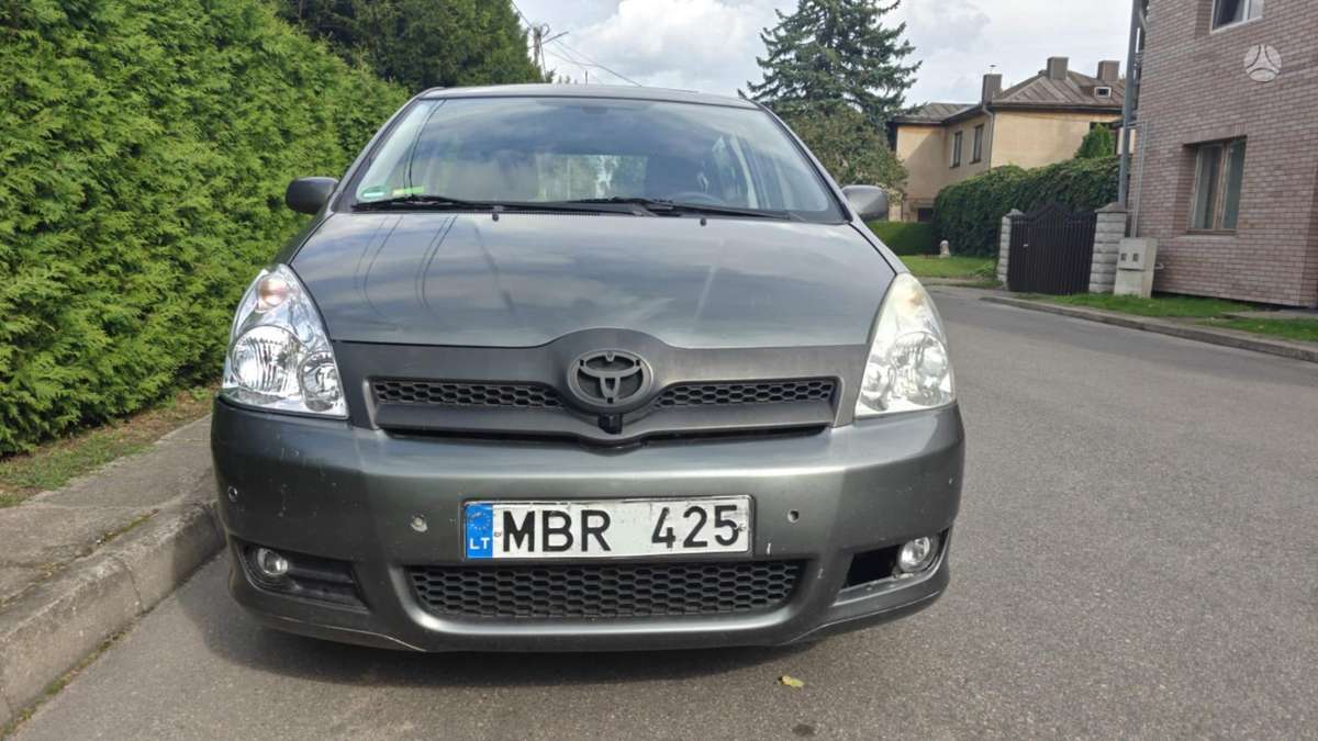 Toyota Corolla Verso - 6