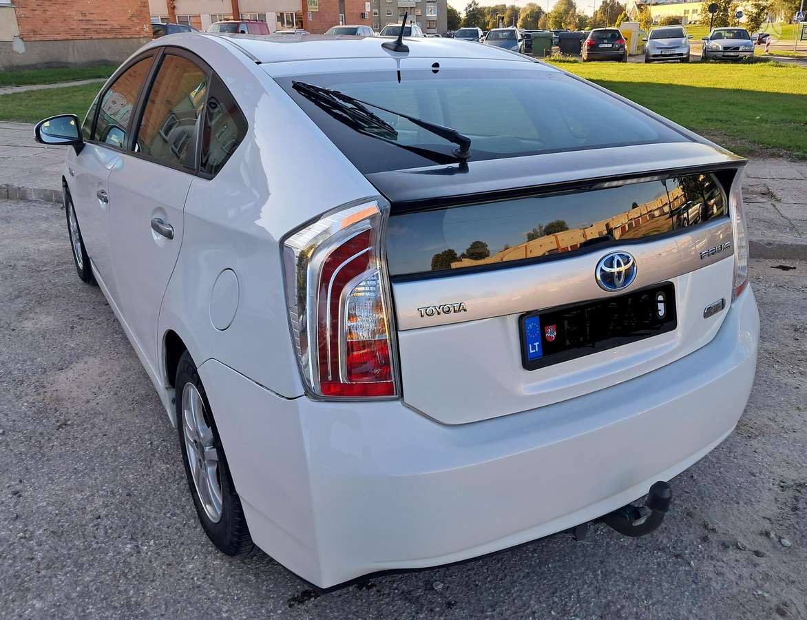Toyota Prius - 2