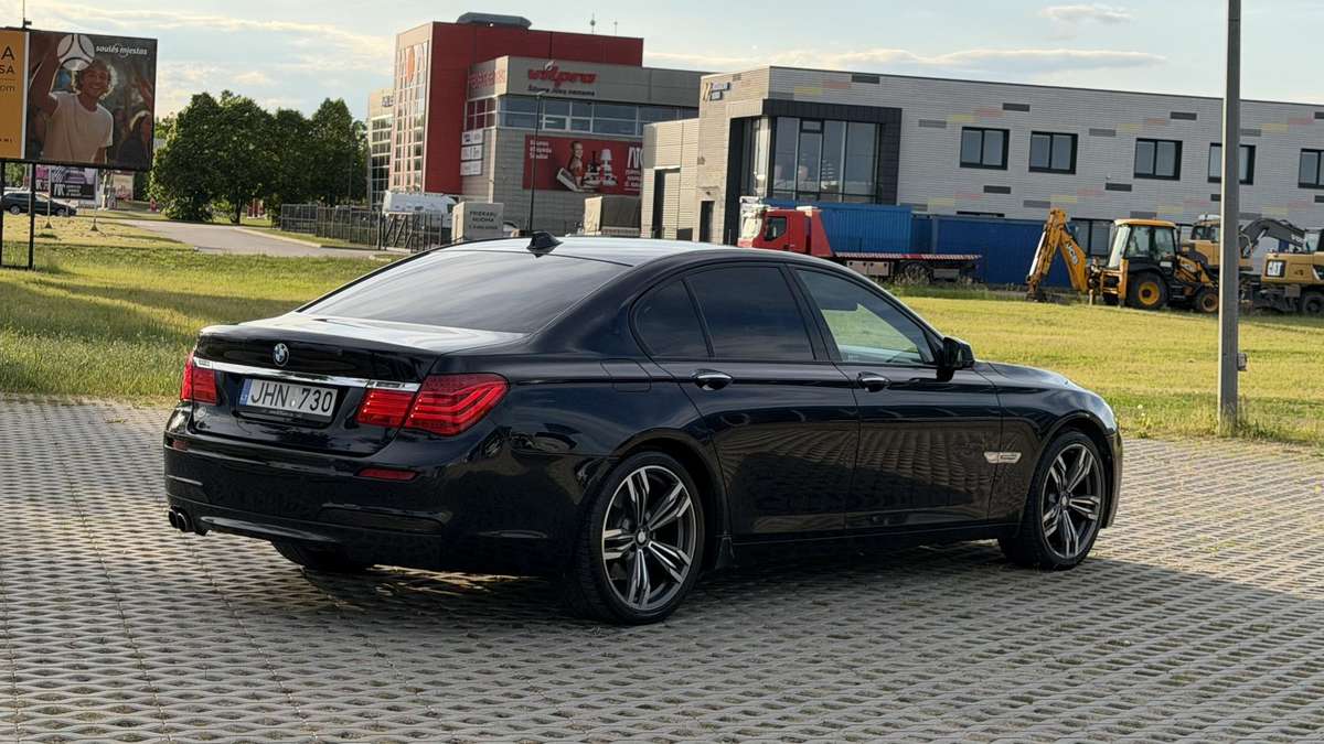 BMW 730 - 5