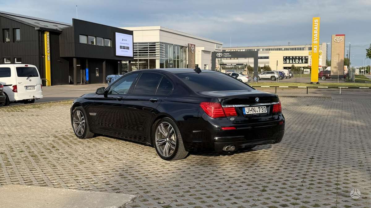 BMW 730 - 6