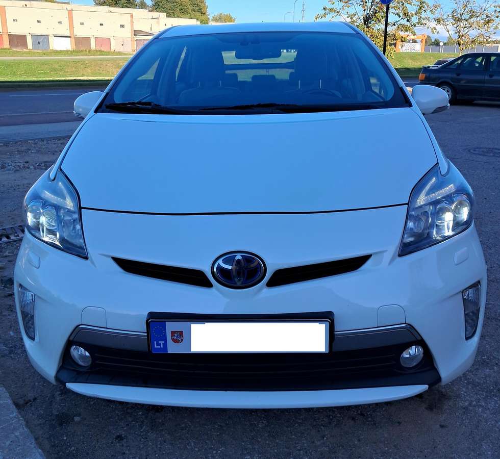 Toyota Prius - 8