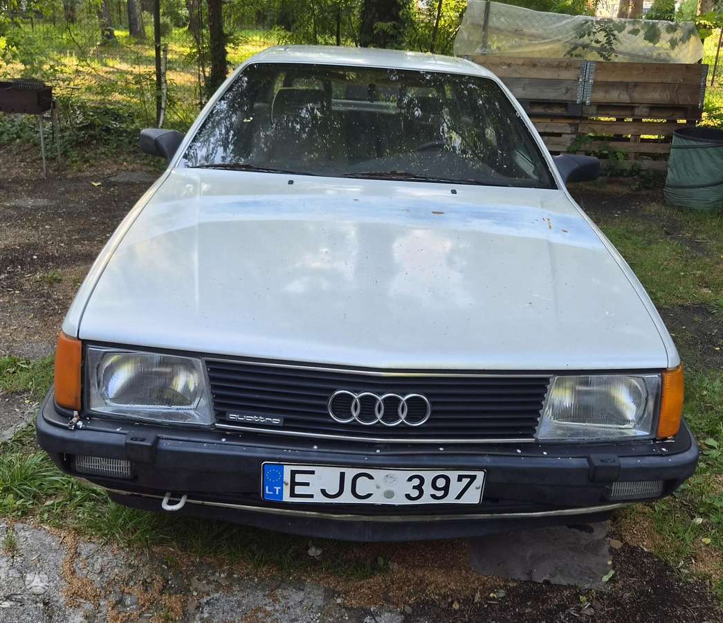 Audi 100 - 10