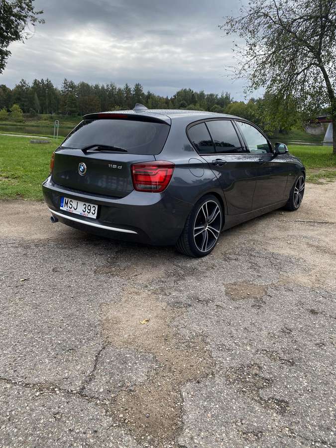 BMW 118 - 2