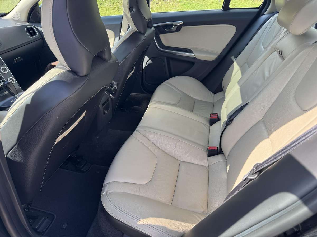 Volvo S60 - 11