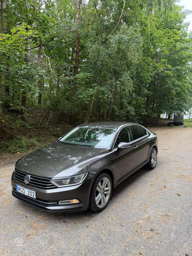 Volkswagen Passat - 2