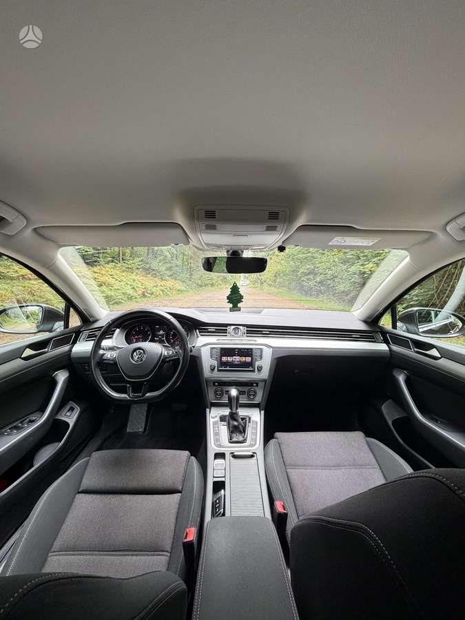 Volkswagen Passat - 9