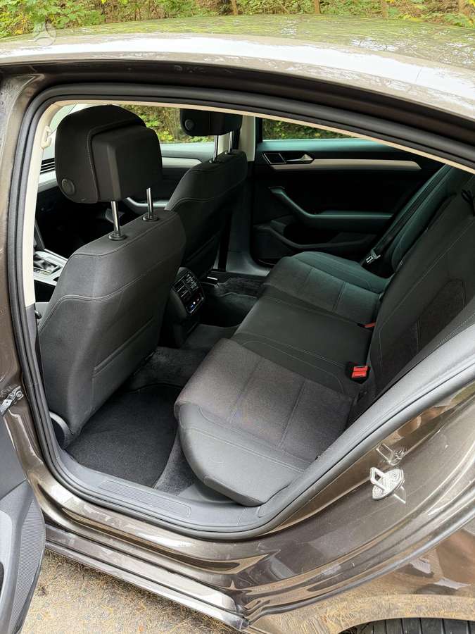 Volkswagen Passat - 12