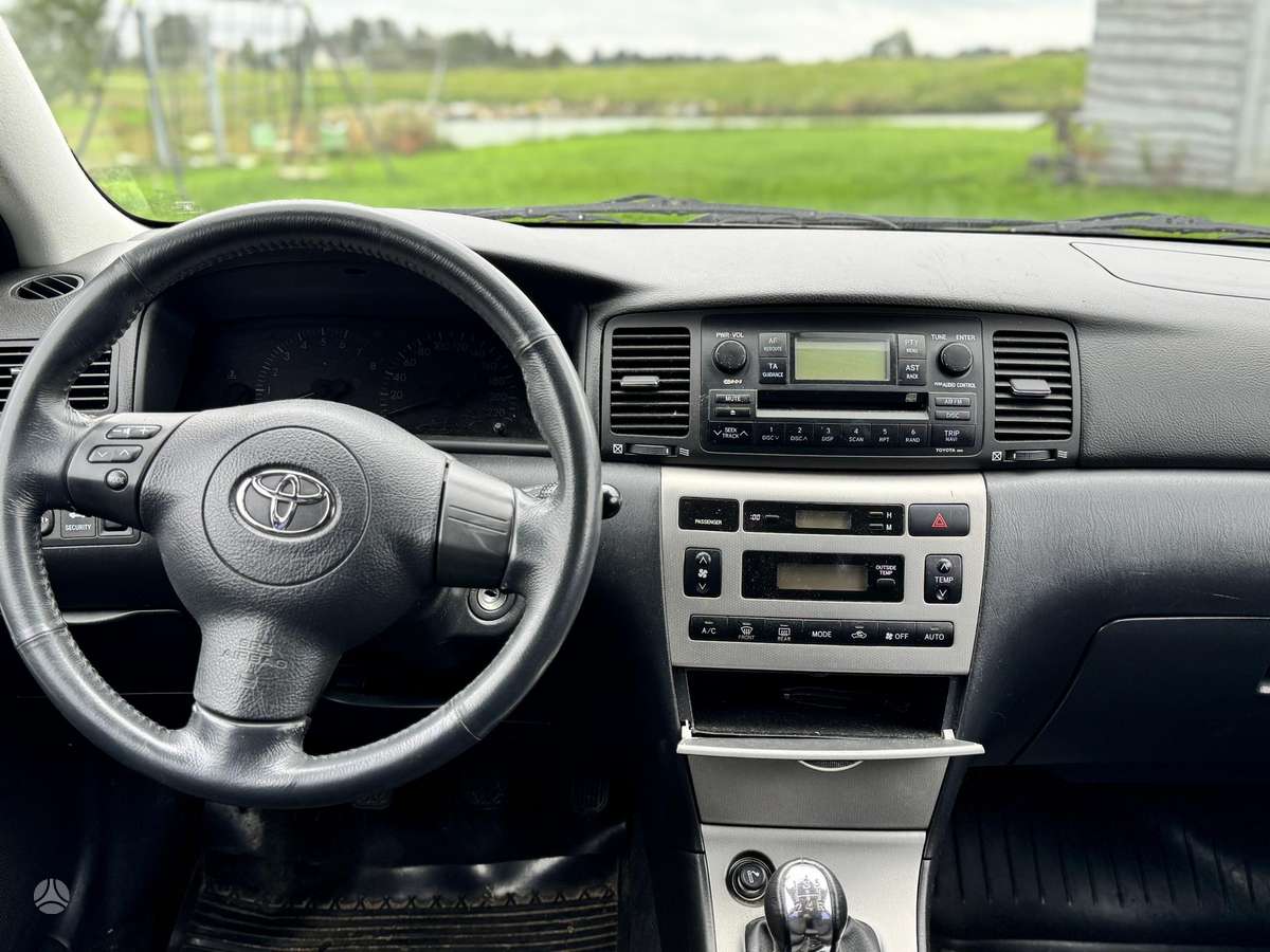 Toyota Corolla - 3