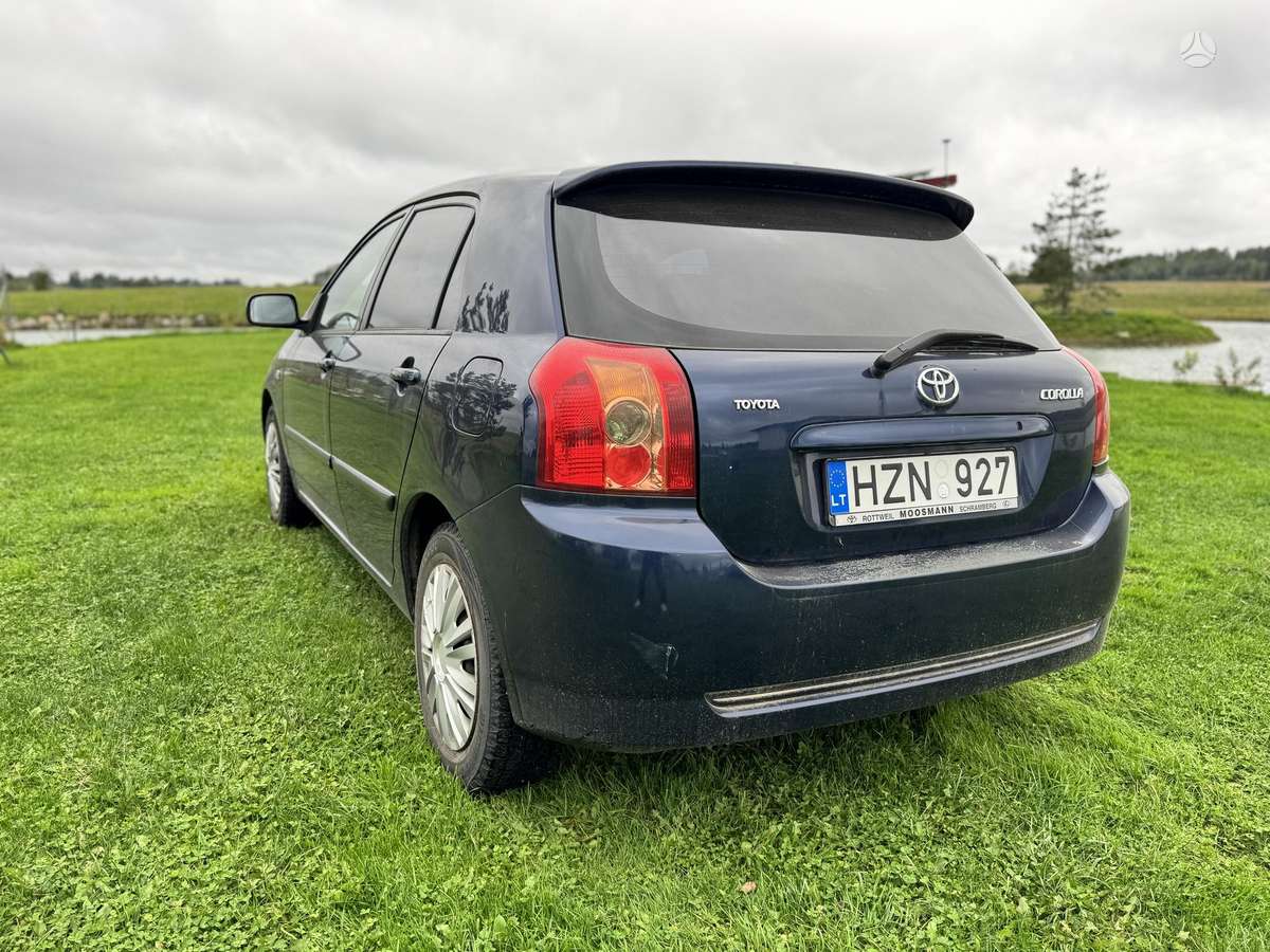 Toyota Corolla - 4