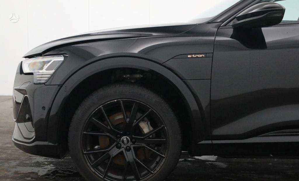 Audi e-tron - 9