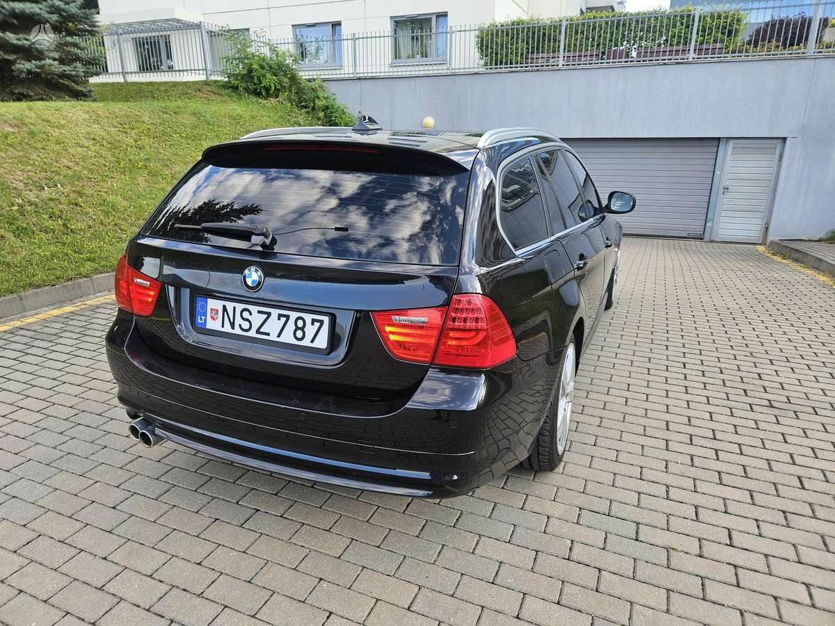 BMW 330, 3.0 l., Универсал