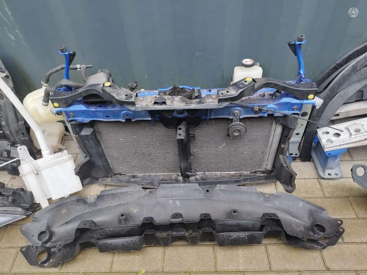 Toyota C-HR Be defektų