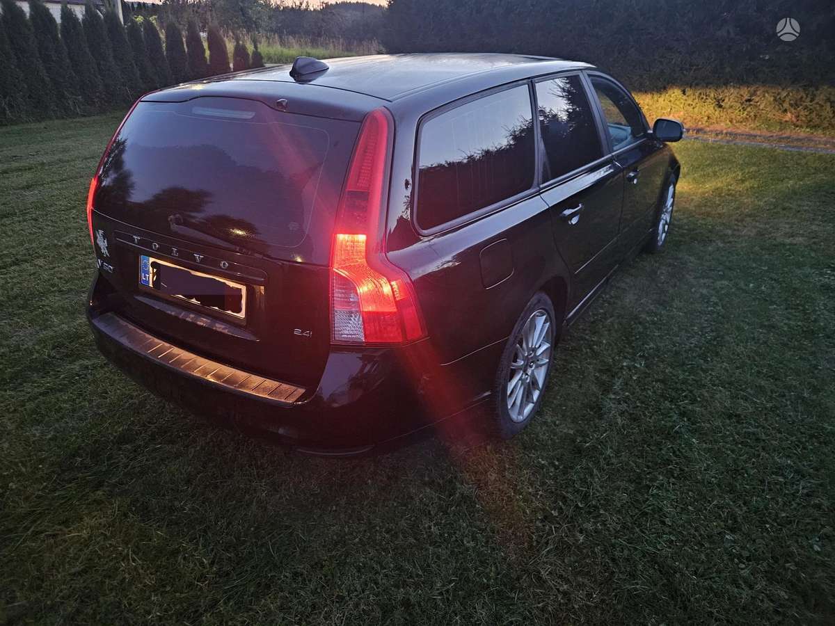 Volvo V50, 2.4 l., wagon