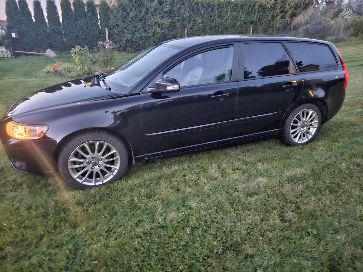 Volvo V50, 2.4 l., wagon