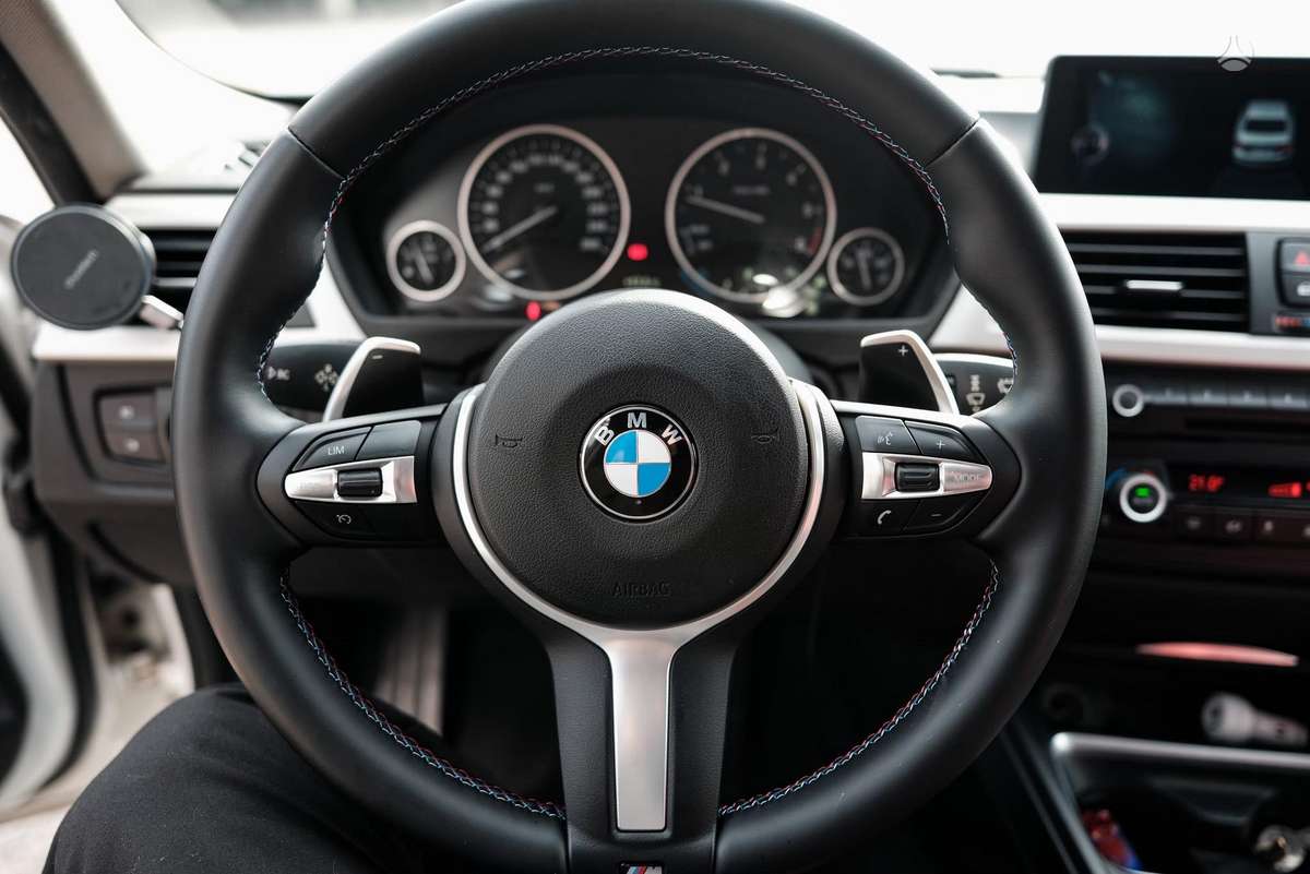 BMW 320 - 8
