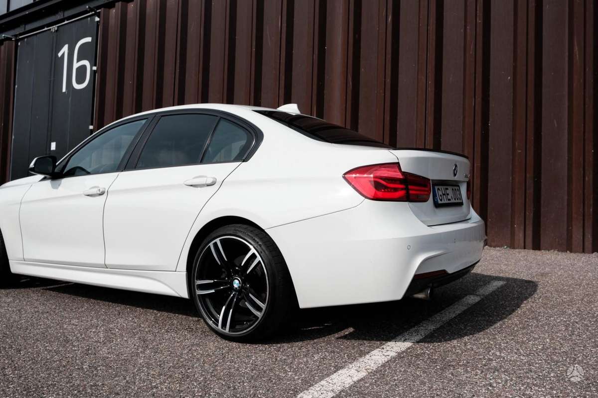 BMW 320 - 12