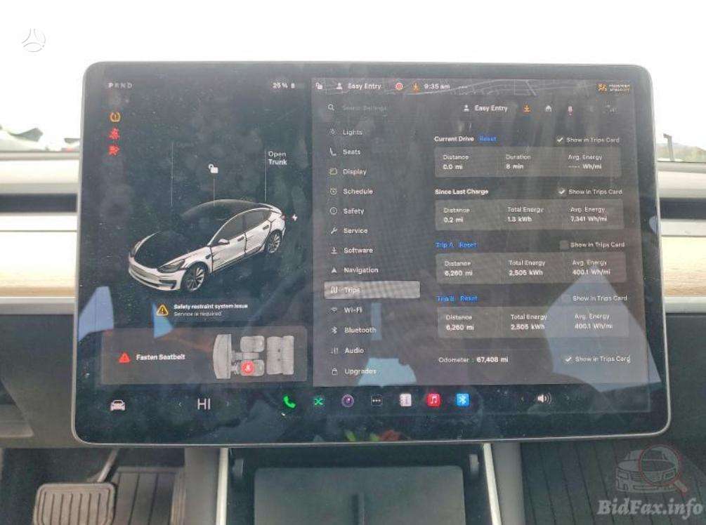 Tesla Model 3, sedanas