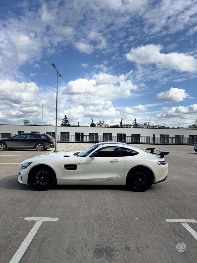 Mercedes-Benz AMG GT S - 5