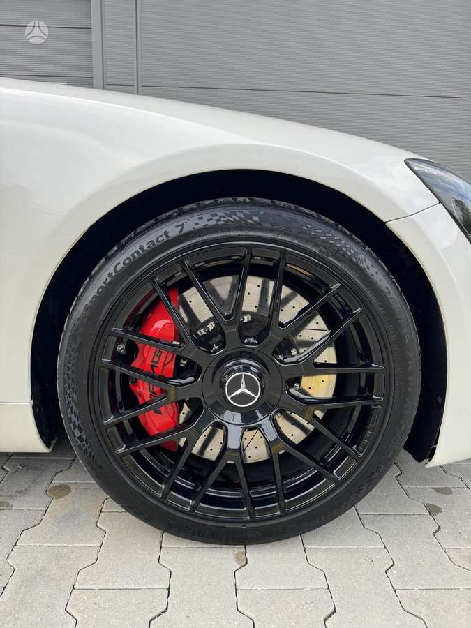 Mercedes-Benz AMG GT S - 9