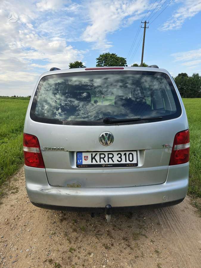 Volkswagen Touran - 6