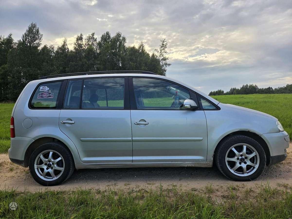 Volkswagen Touran - 7