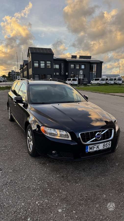 Volvo V70 - 1