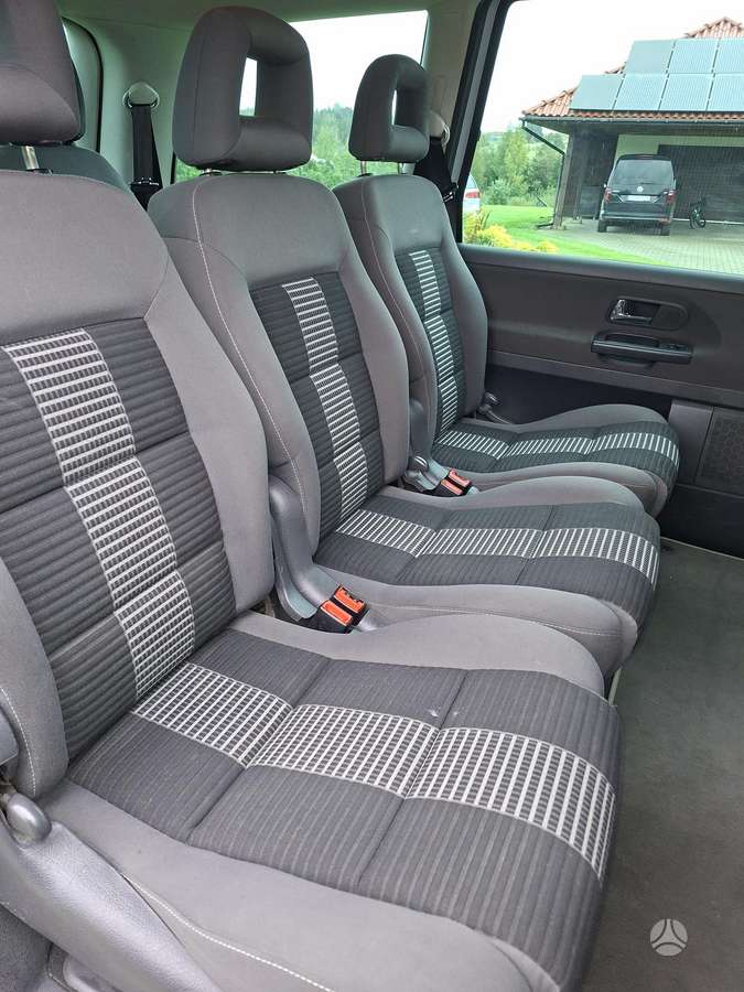Volkswagen Sharan - 1