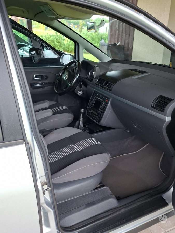 Volkswagen Sharan - 9