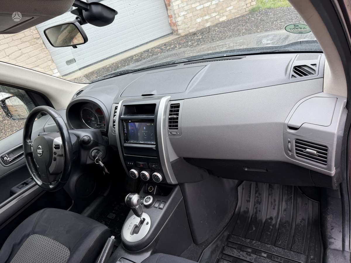 Nissan X-Trail - 8