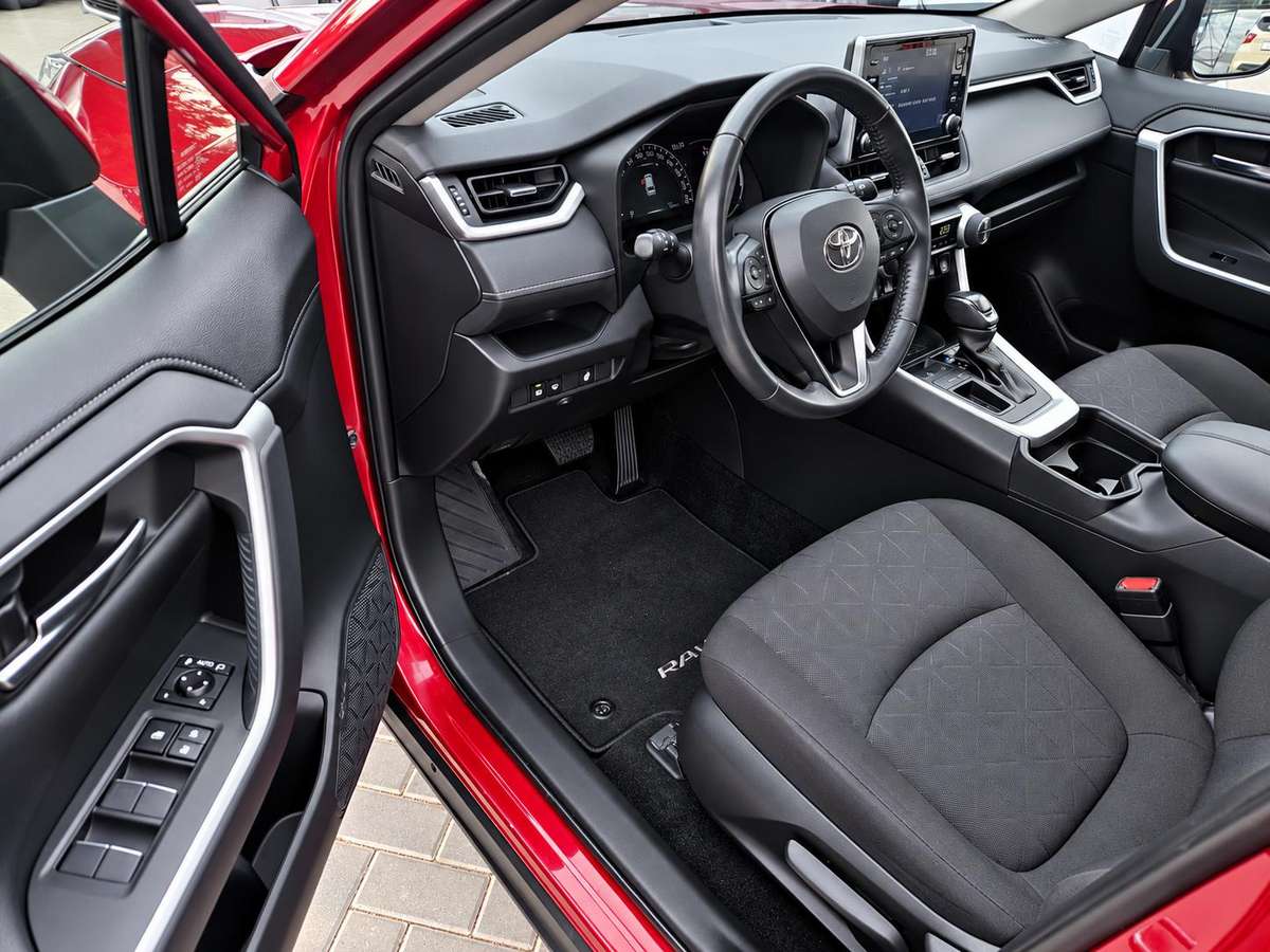 Toyota RAV4 - 7