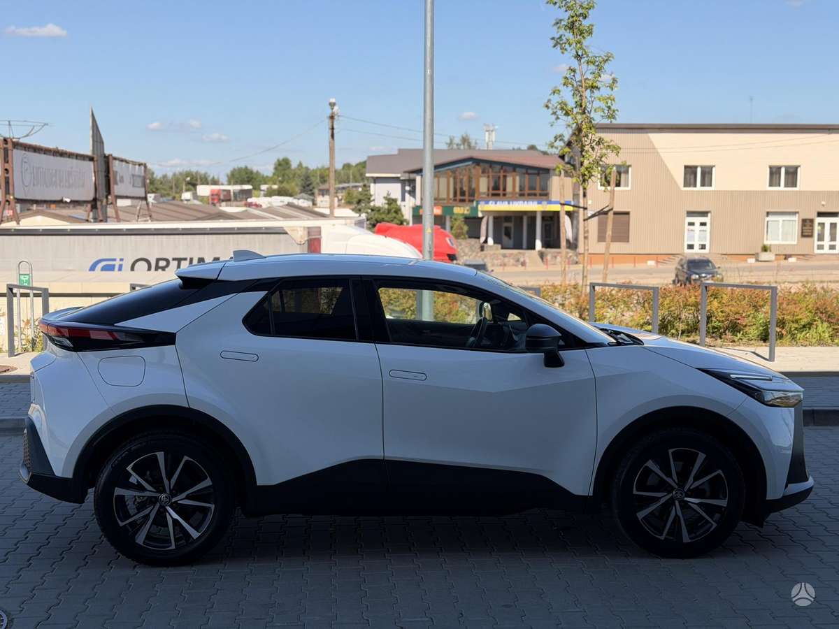 Toyota C-HR - 4