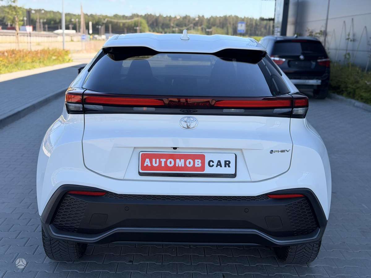 Toyota C-HR - 6