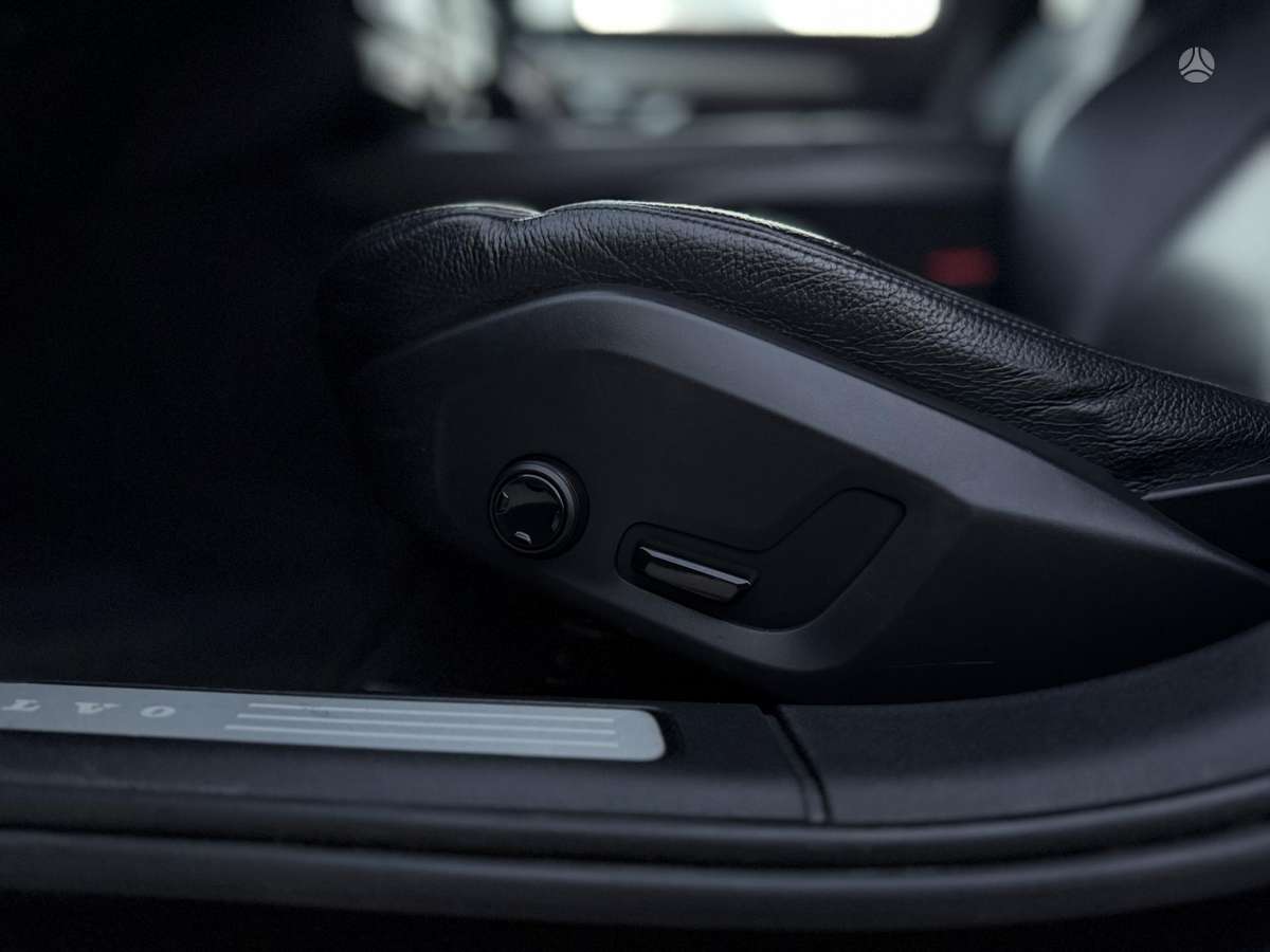 Volvo S90, 2.0 l., Седан