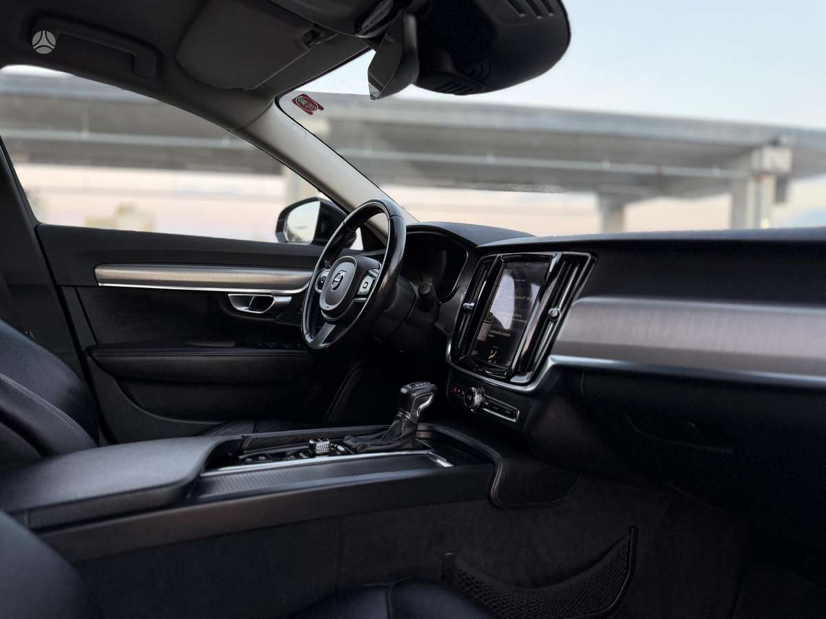 Volvo S90, 2.0 l., Седан