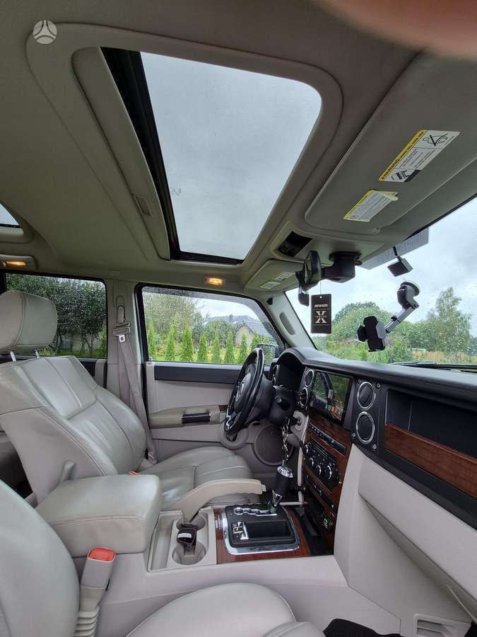 Jeep Commander - 3
