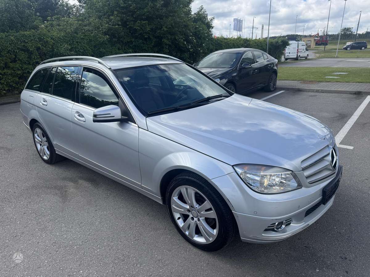 Mercedes-Benz C220 - 1