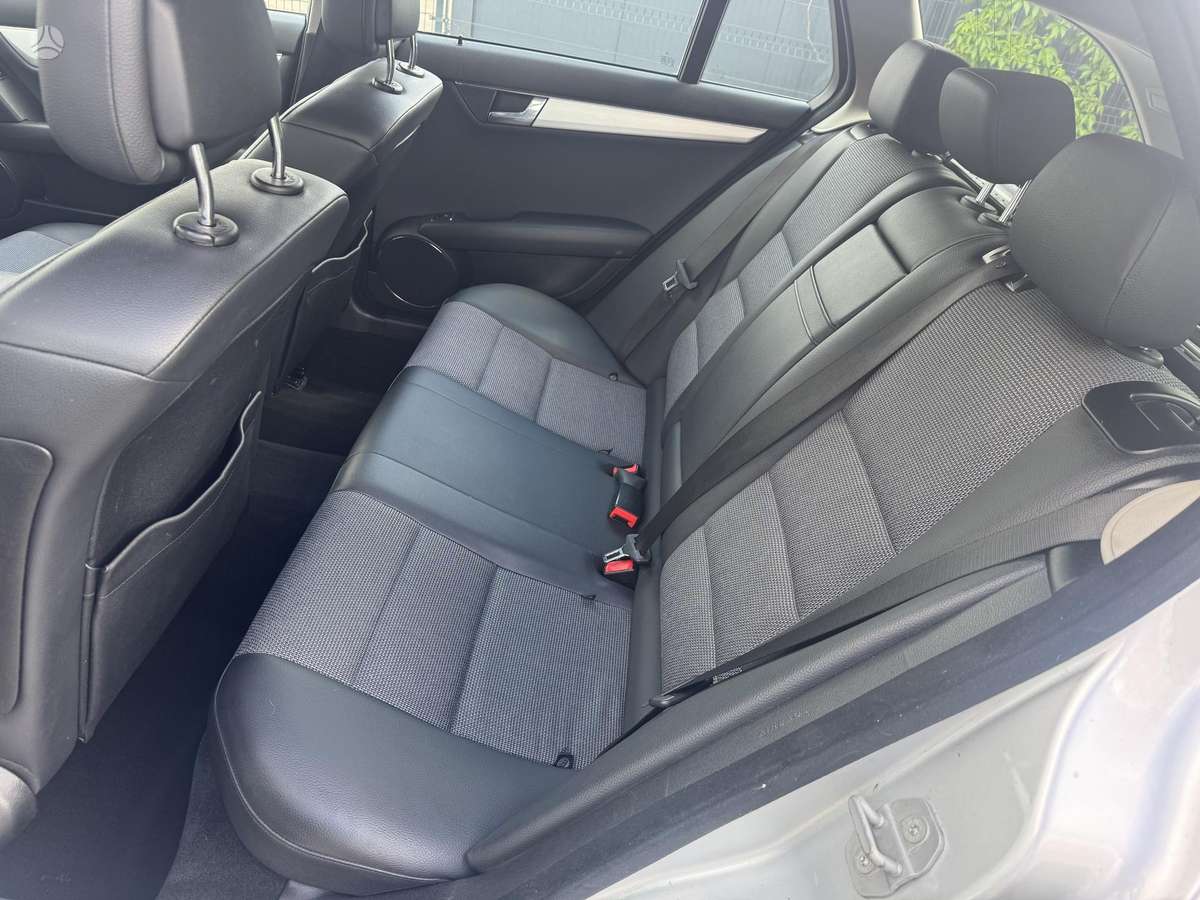 Mercedes-Benz C220 - 11