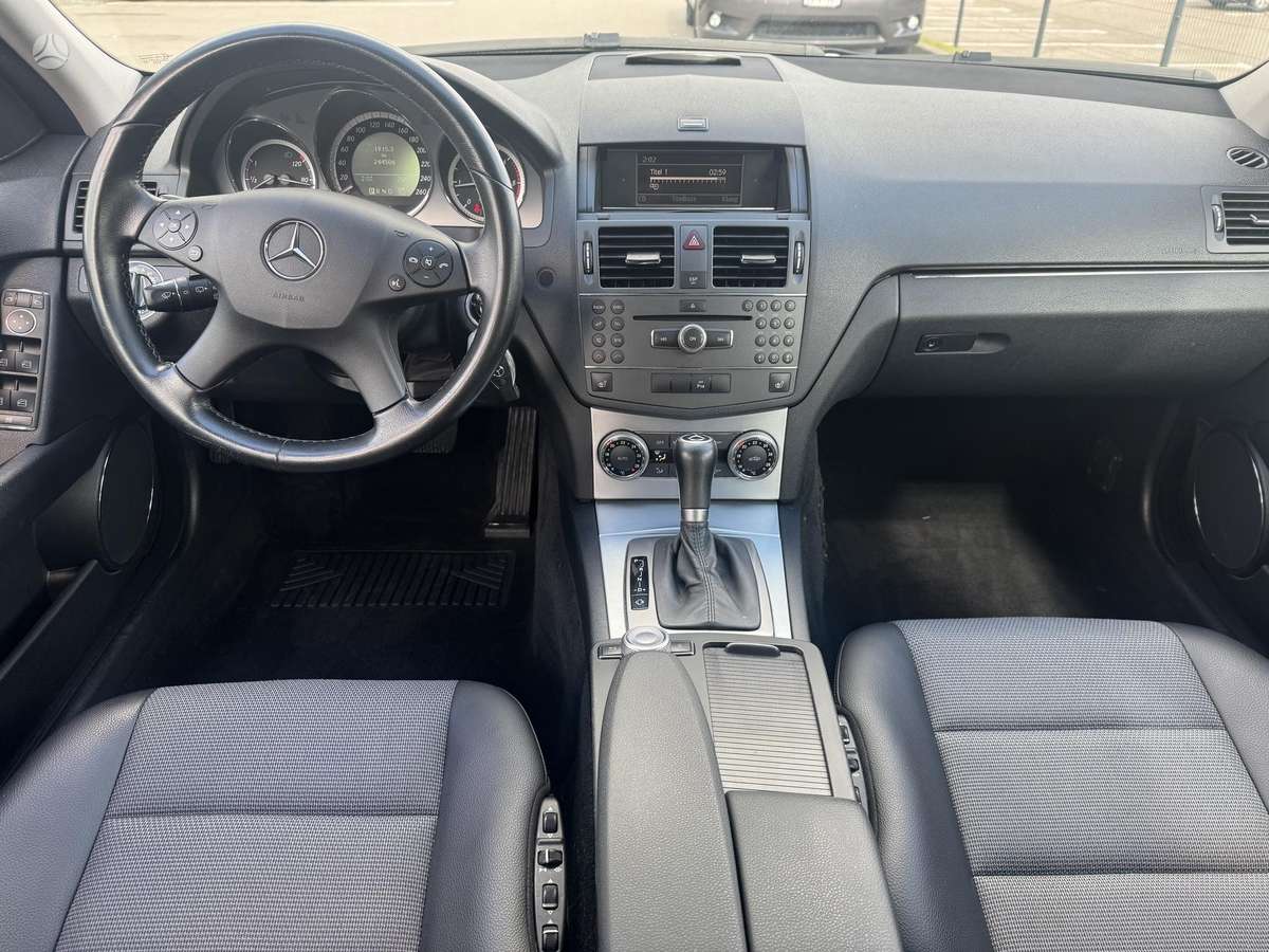 Mercedes-Benz C220 - 12