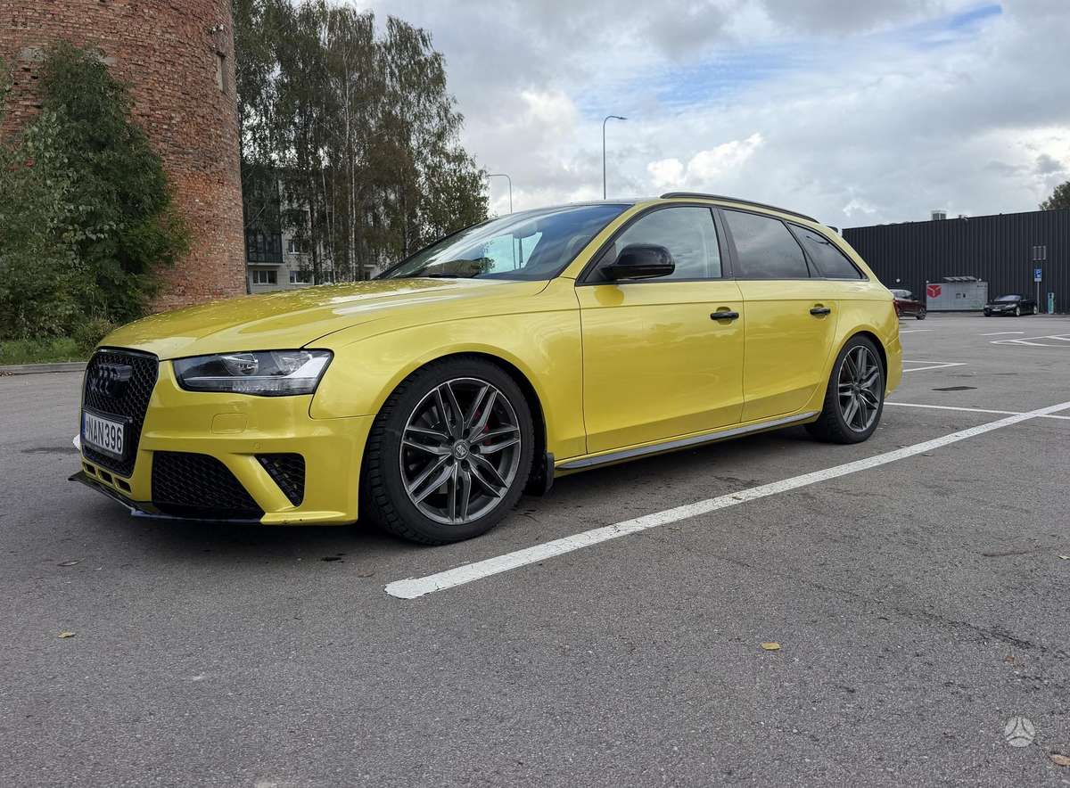 Audi A4 - 1