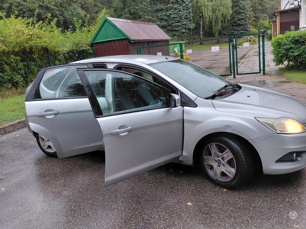 Ford Focus - 8