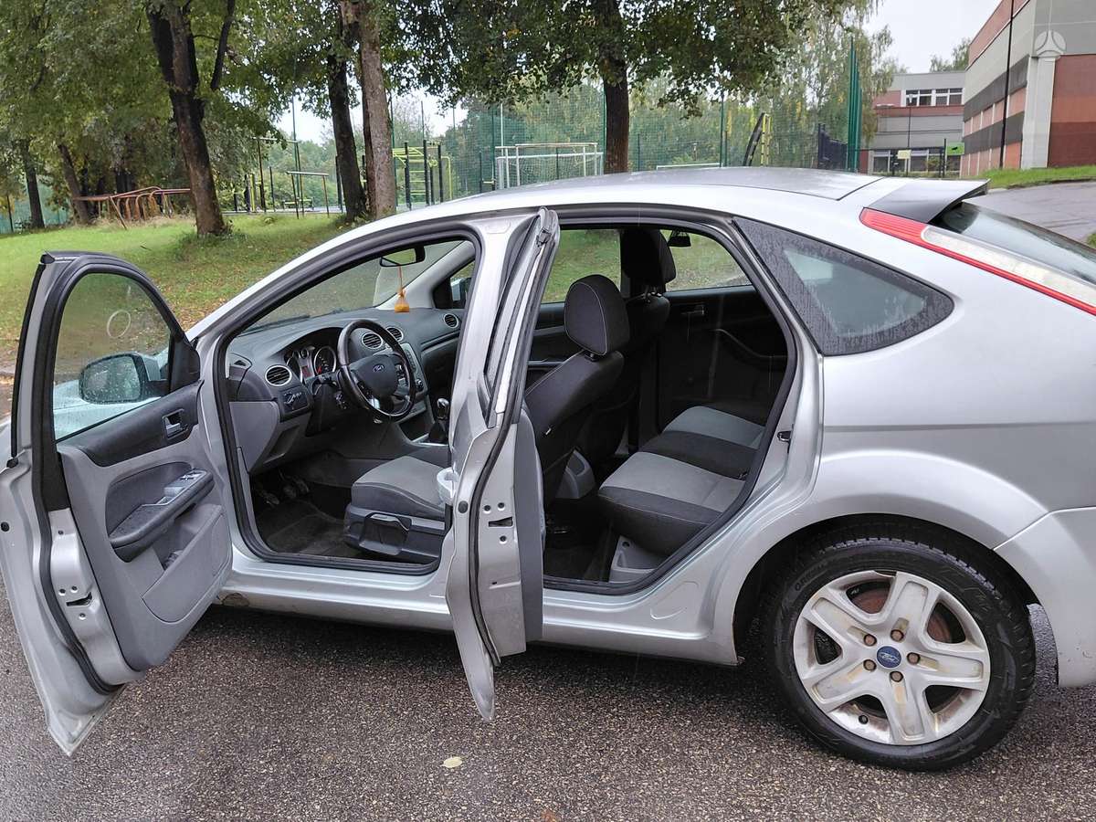 Ford Focus - 9