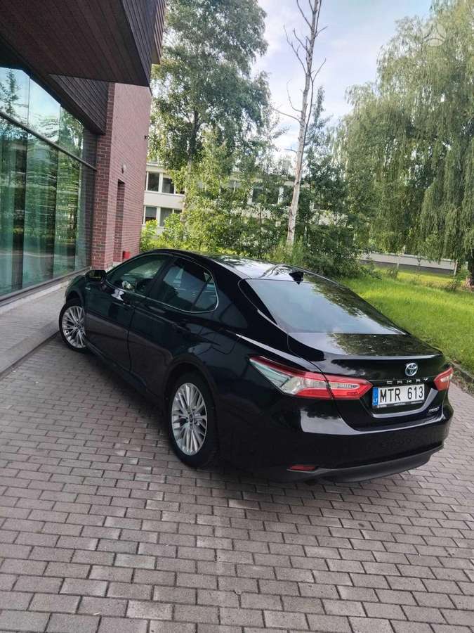 Toyota Camry - 3