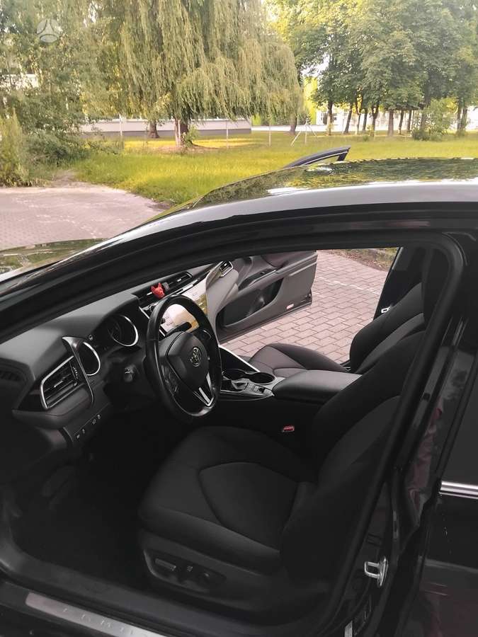 Toyota Camry - 6