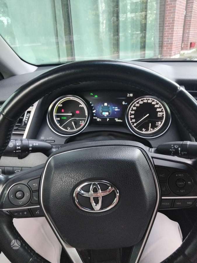 Toyota Camry - 9
