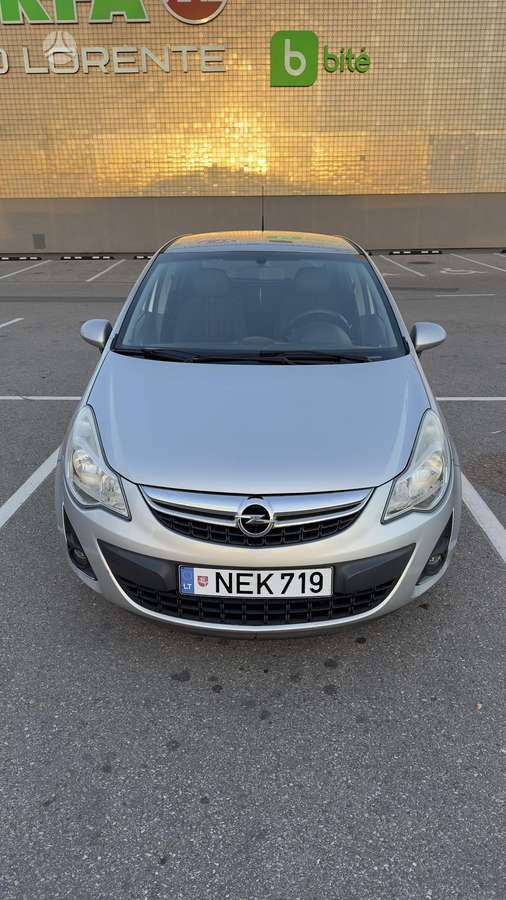 Opel Corsa - 1