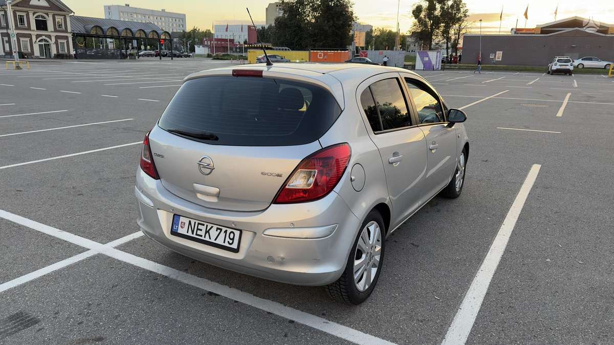 Opel Corsa - 4