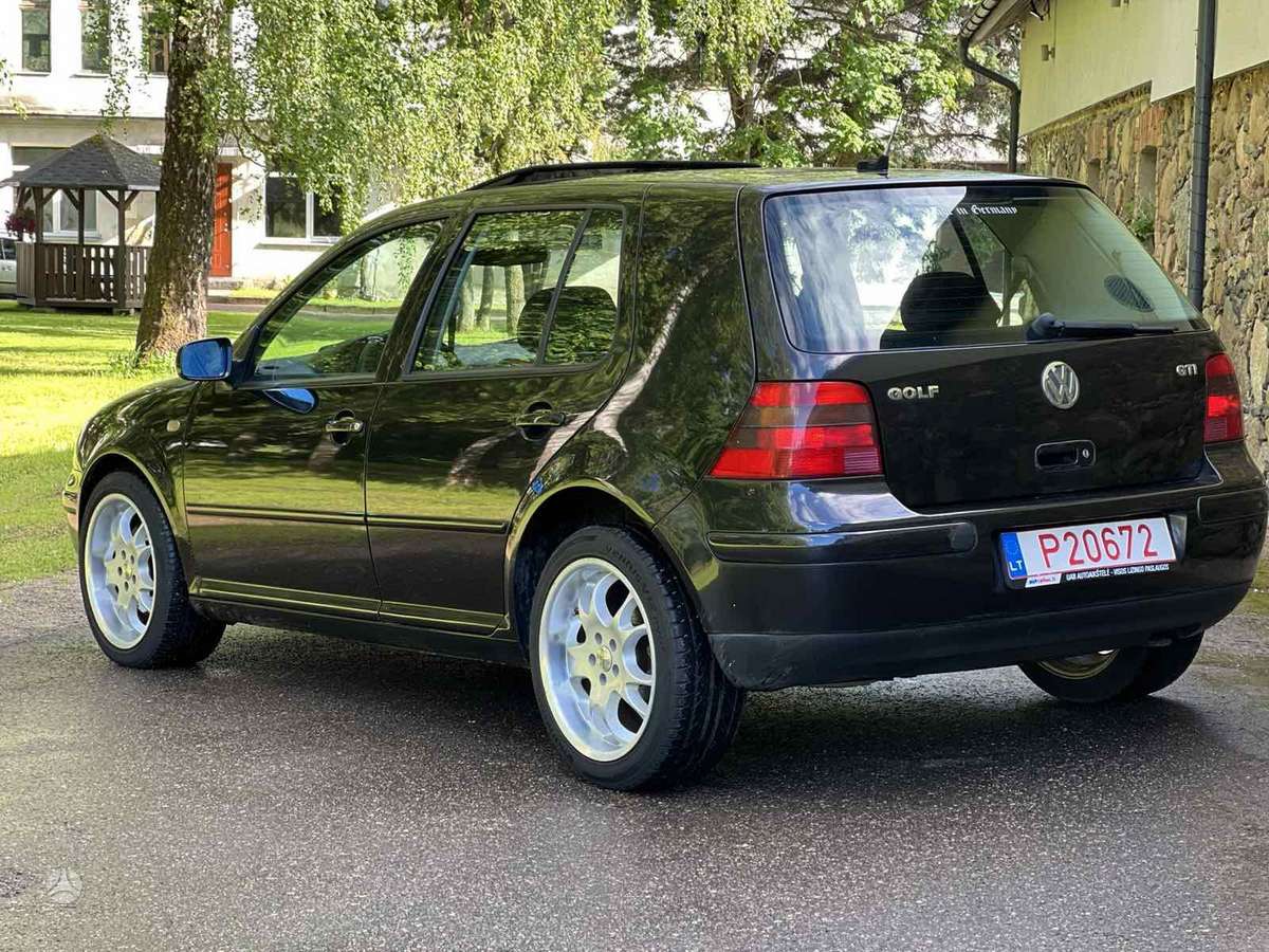 Volkswagen Golf - 5