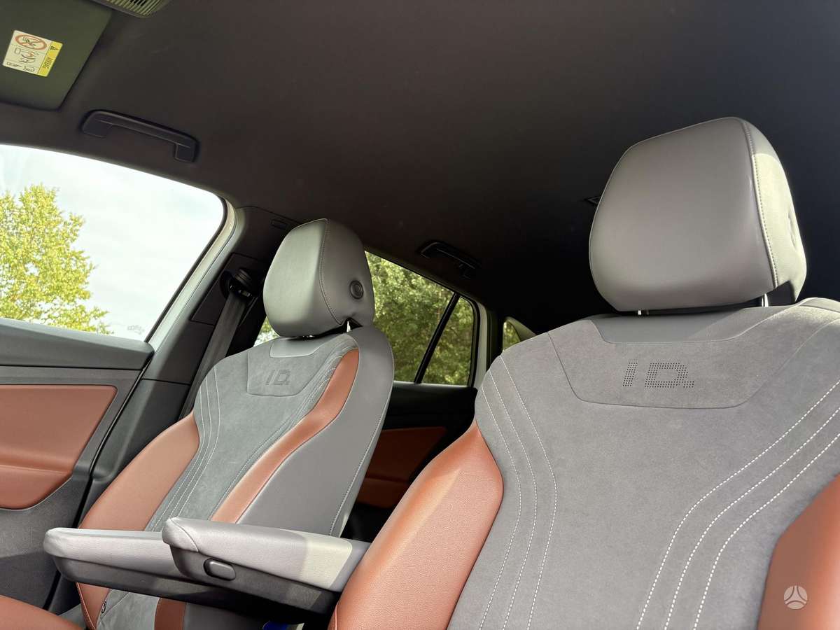 Volkswagen ID.4 - 10